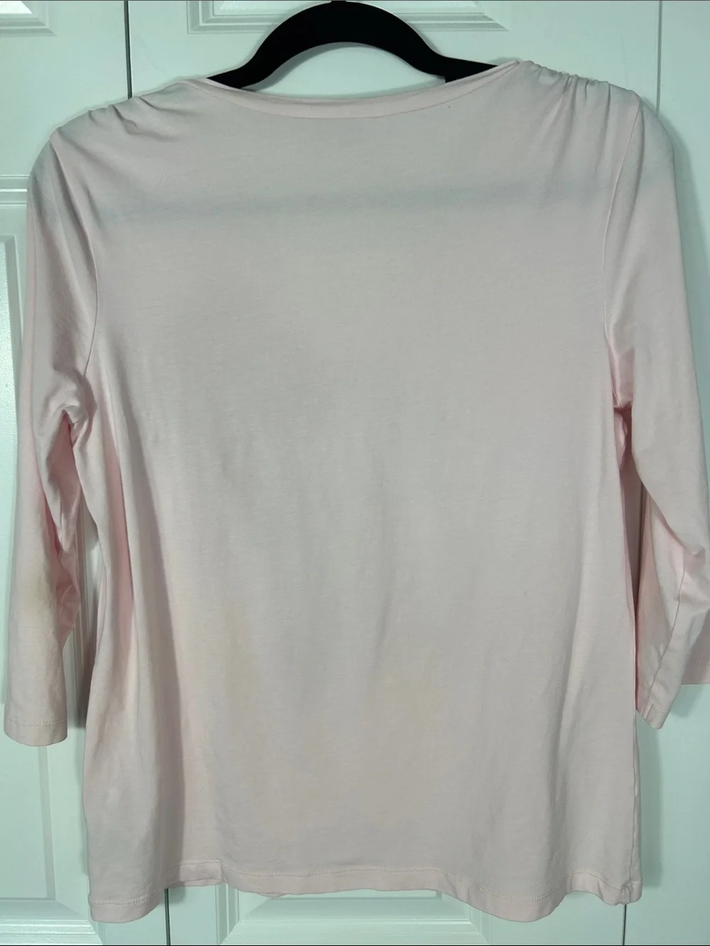 CAbi Light Pink V-Neck 3/4 Sleeve Top with Floral Scroll Graphics Size Large